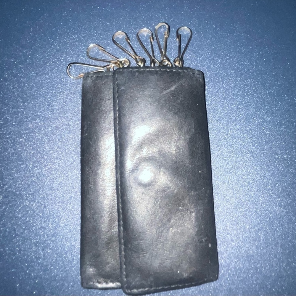 LODIS leather key cas black